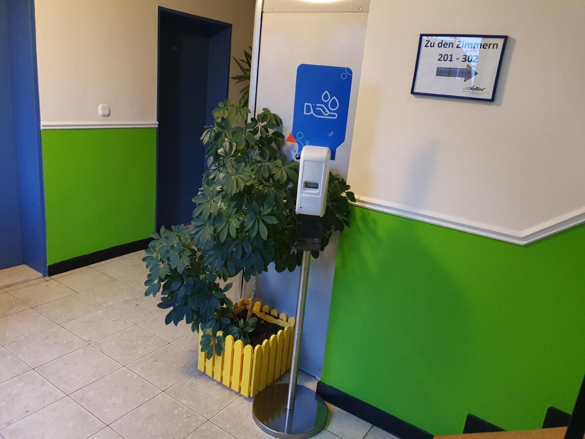 Smart Hostel By Landgasthof Velber 24H7D Seelze ภายนอก รูปภาพ