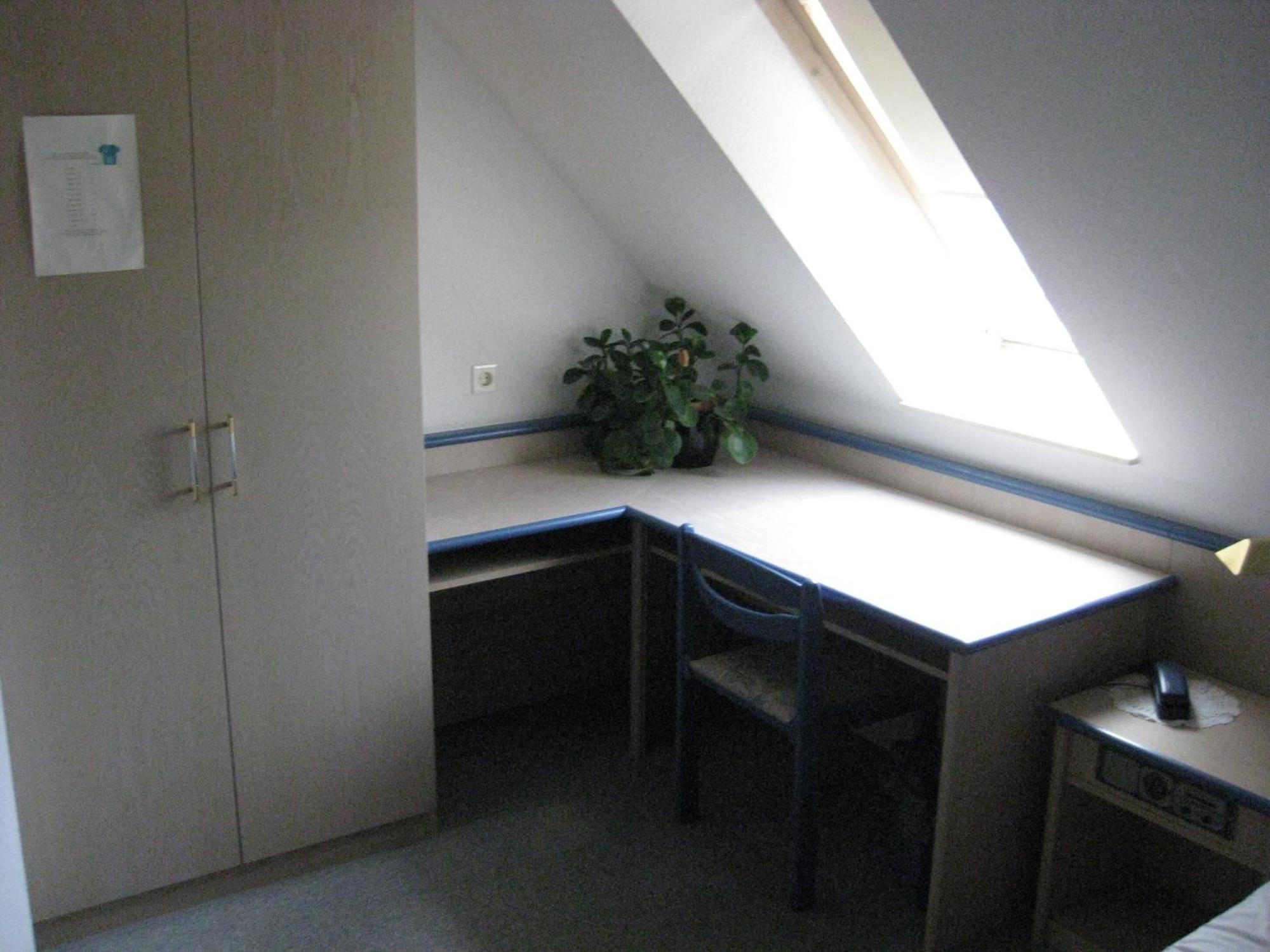 Smart Hostel By Landgasthof Velber 24H7D Seelze ภายนอก รูปภาพ