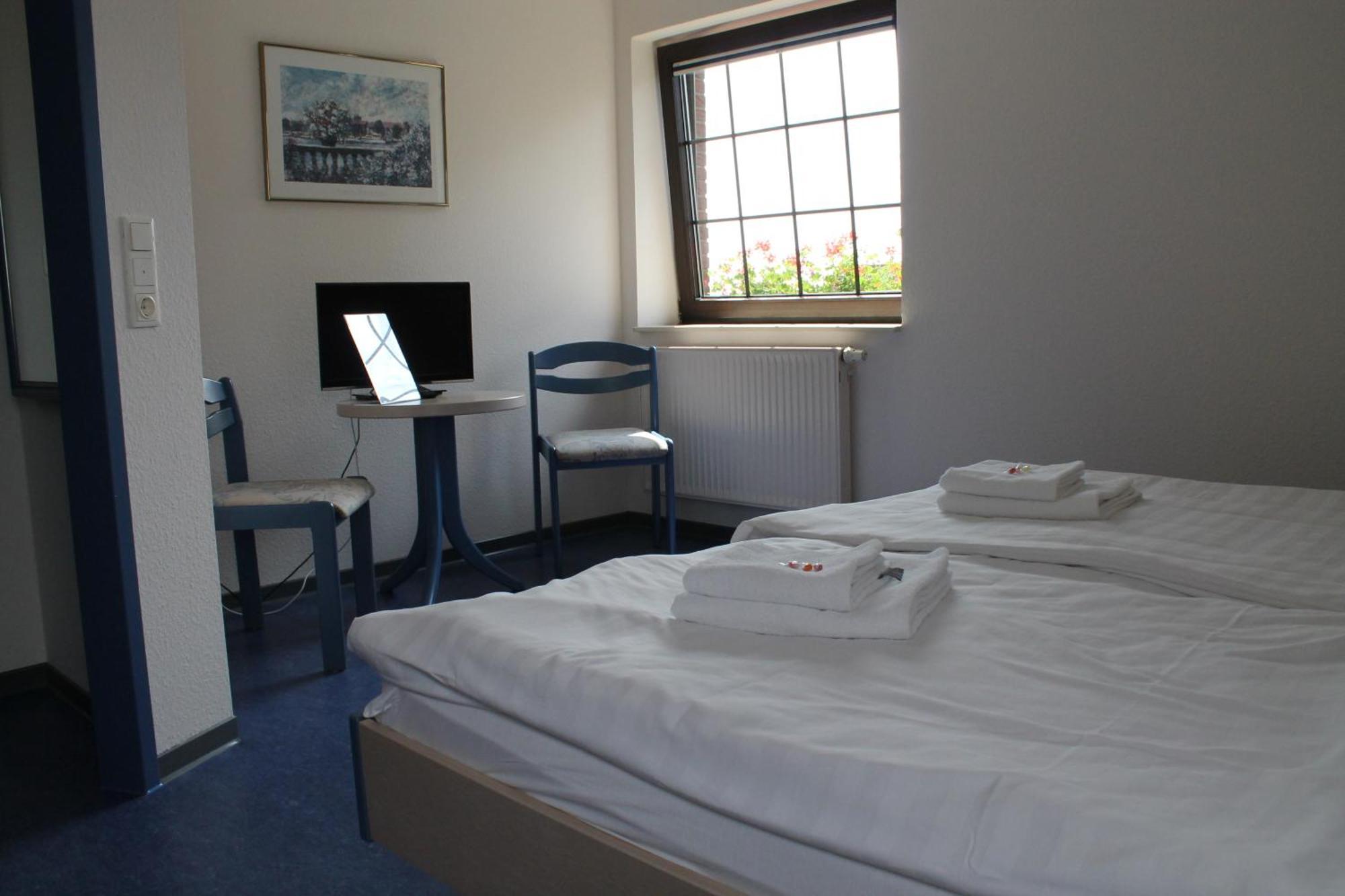 Smart Hostel By Landgasthof Velber 24H7D Seelze ภายนอก รูปภาพ