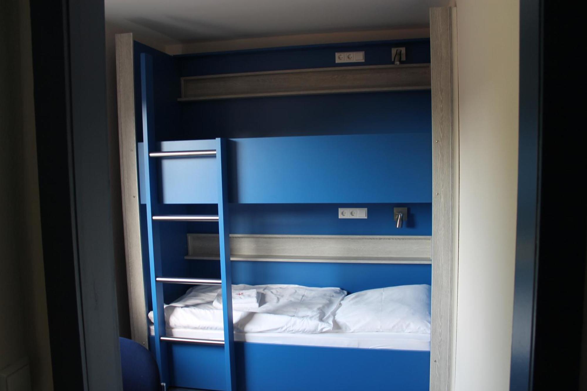 Smart Hostel By Landgasthof Velber 24H7D Seelze ภายนอก รูปภาพ