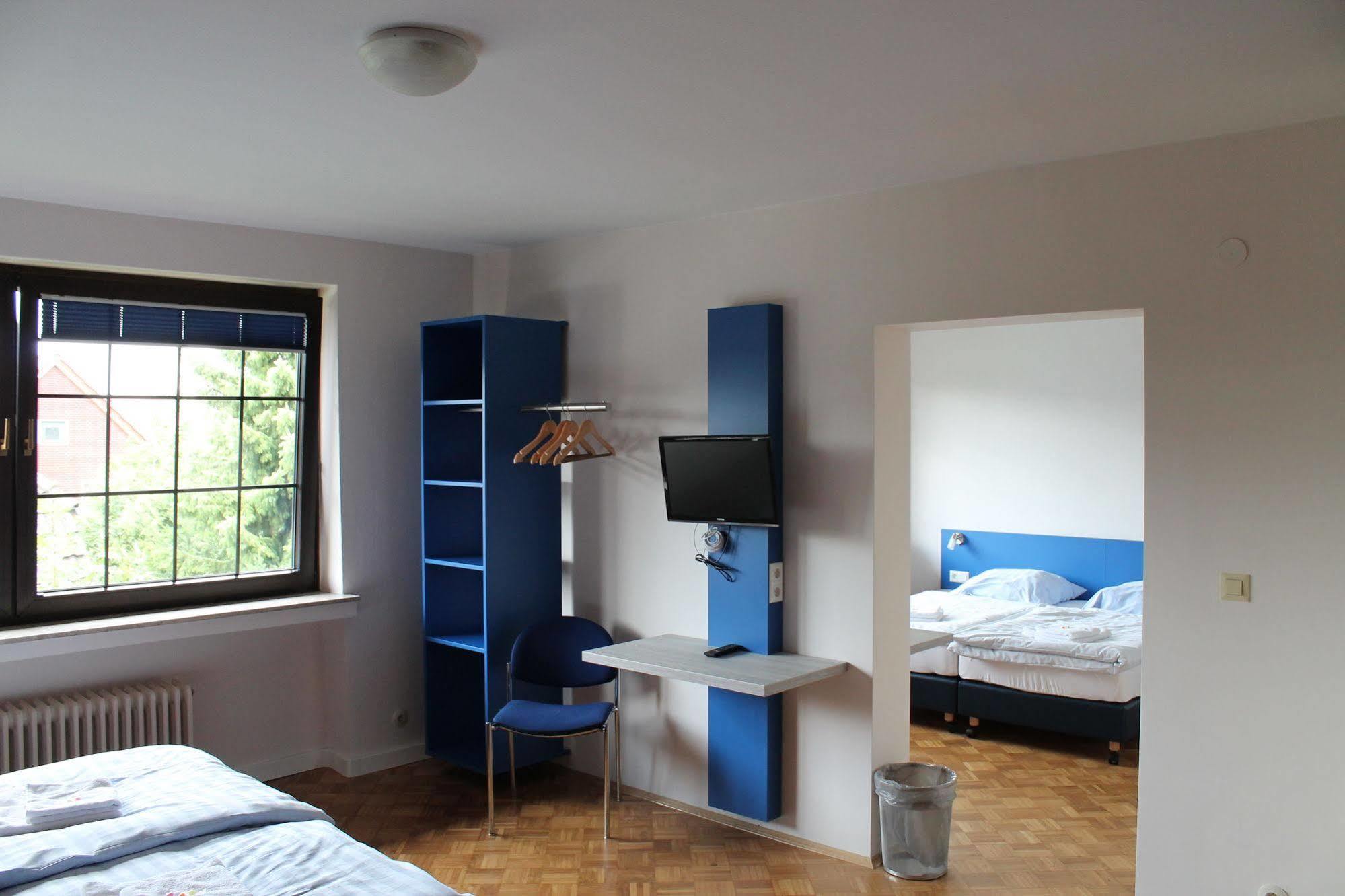 Smart Hostel By Landgasthof Velber 24H7D Seelze ภายนอก รูปภาพ