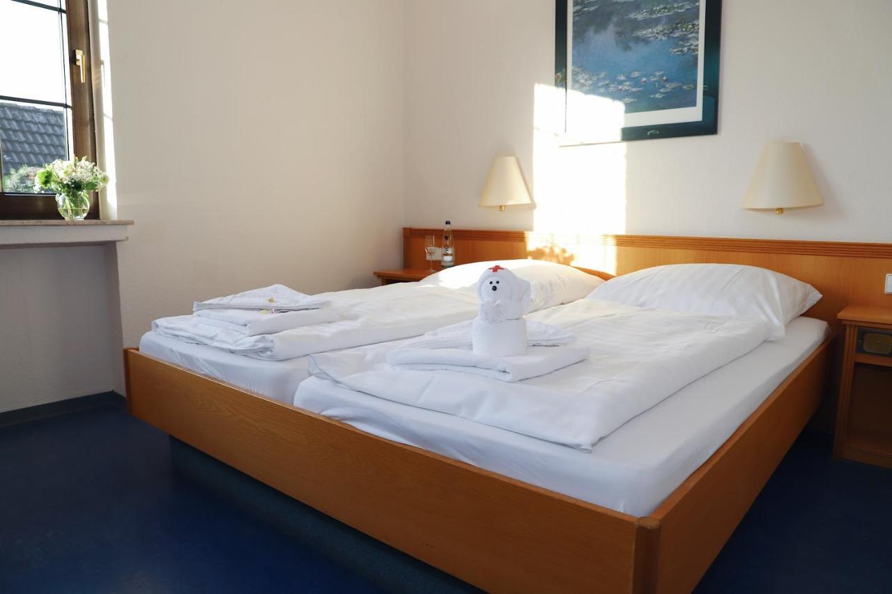 Smart Hostel By Landgasthof Velber 24H7D Seelze ภายนอก รูปภาพ